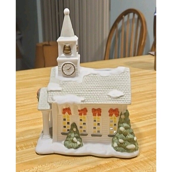 Partylite Tea Light Candle Holder Retired P0428 Christmas Church 9"Hx5"x6.5" - Picture 1 of 8